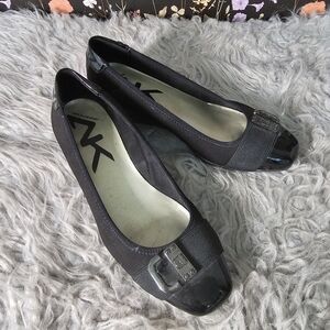 Anne Klein Sport Black Flats with Glossy Accents Size 7.5